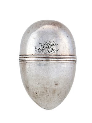 Lot 295 - A GEORGE III SILVER 'EGG' NUTMEG GRATER, SAMUEL MERITON, LONDON, 1796