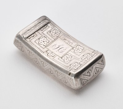 Lot 55 - A GEORGE III SILVER SMALL SNUFF BOX, WILLIAM PUGH, BIRMINGHAM, 1806