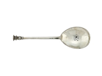 Lot 193 - A JAMES I PARCEL-GILT-SILVER SEAL TOP SPOON, WILLIAM LIMPANNY, LONDON, 1618