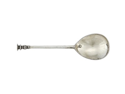 Lot 191 - AN ELIZABETH I SILVER SEAL TOP SPOON, WILLIAM CAWDELL, LONDON, 1594