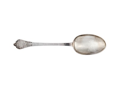 Lot 207 - A QUEEN ANNE TREFID SPOON, LAWRENCE COLE, LONDON, 1702