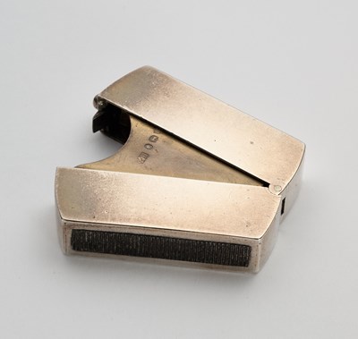 Lot 21 - A VICTORIAN SILVER VESTA CASE, LOUIS DEE, LONDON, 1880