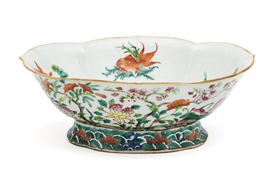 Lot 51 - A CHINESE FAMILLE-ROSE 'FLORAL' BOWL, JIAQING SEAL MARK AND PERIOD (1796-1821)
