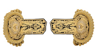 Lot 189 - AN EXTREMELY FINE PAIR OF GENTLEMAN'S FULL DRESS EPAULETTES OF THE QUEEN'S BODYGUARD FOR SCOTLAND