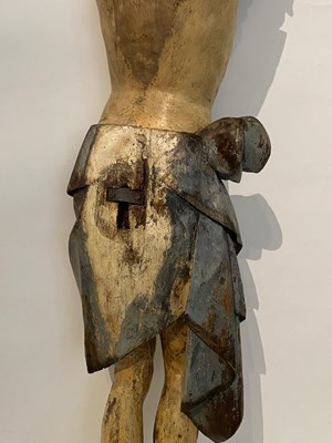 Lot 32 - A POLYCHROME WALNUT FRAGMENTARY CORPUS CHRISTI, PROBABLY VALLADOLID SCHOOL, 17TH CENTURY