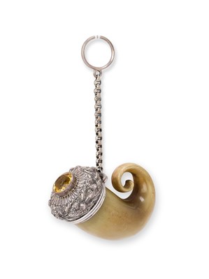 Lot 298 - A SCOTTISH VICTORIAN SILVER-MOUNTED HORN SNUFF MULL VINAIGRETTE, UNMARKED, LATER 19TH CENTURY