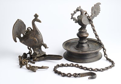 Lot 325 - A BIRD FORM BRASS OIL LAMP, INDIA, 18TH/19TH CENTURY
