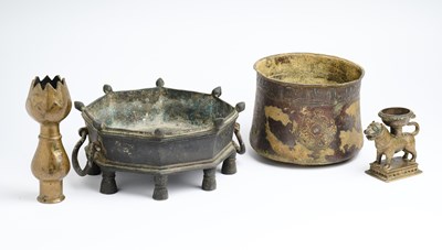 Lot 339 - AN OCTAGONAL BRONZE BRAZIER, INDIA, CIRCA 19TH CENTURY