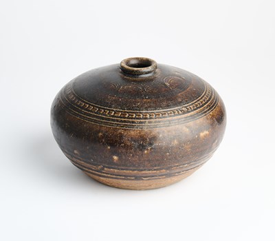 Lot 253 - A KHMER BROWN GLAZED POTTERY BOTTLE, CAMBODIA, 12TH CENTURY