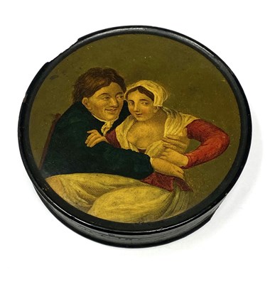 Lot 543 - A BLACK LACQUER SNUFF BOX AND COVER, PROBABLY GERMAN, EARLY 19TH CENTURY