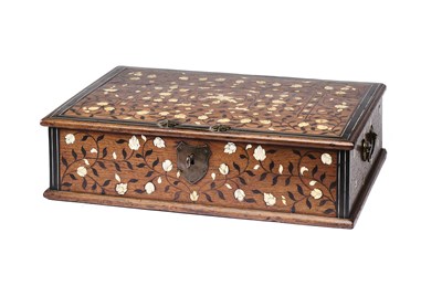 Lot 154 - A VIZAGAPATAM IVORY AND EBONY INLAID WOOD BOX, COROMANDEL COAST, INDIA, LATE 18TH CENTURY