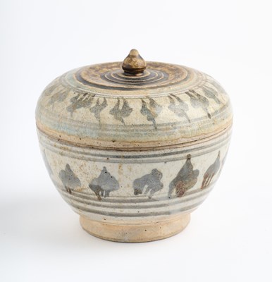 Lot 474 - A SAWANKHALOK JAR AND COVER, THAILAND, 14TH/15TH CENTURY