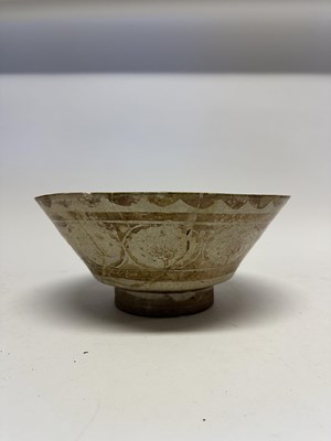 Lot 79 - A LARGE KASHAN LUSTRE BOWL, PERSIA, CIRCA 1200