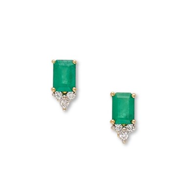 Lot 368 - PAIR OF EMERALD AND DIAMOND EAR STUDS