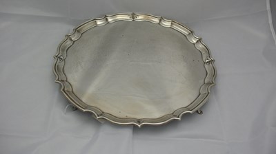 Lot 52 - A GEORGE V SILVER SALVER