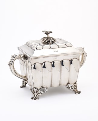 Lot 108 - AN OTTOMAN SILVER CASKET, STAMPED WITH TUGHRA OF ABDULAZIZ (1861-1876)