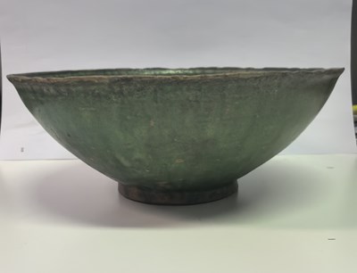 Lot 50 - A RARE CHINESE GREEN-GLAZED BOWL, LIAO DYNASTY (907-1124)
