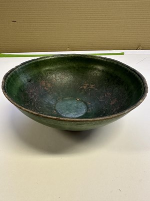 Lot 50 - A RARE CHINESE GREEN-GLAZED BOWL, LIAO DYNASTY (907-1124)