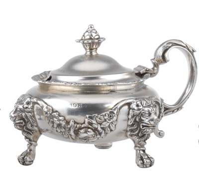 Lot 71 - A GEORGE V SILVER MUSTARD POT