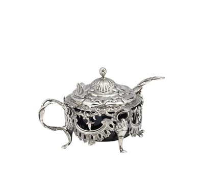 Lot 75 - A WILLIAM IV SILVER MUSTARD POT