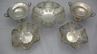 Lot 81 - A SET OF THREE SILVER SWEETMEAT DISHES IN SIZES