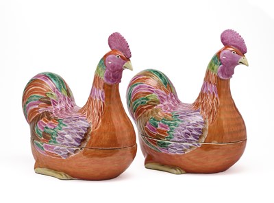 Lot 115 - A PAIR OF CHINESE FAMILLE-ROSE ROOSTER TUREENS AND COVERS, CIRCA 1900