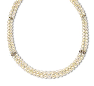 Lot 359 - CULTURED PEARL NECKLACE