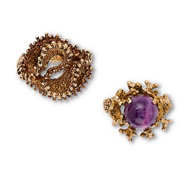 Lot 400 - TWO GOLD DRESS RINGS, 1972