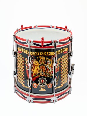 Lot 743 - A SIDE DRUM OF THE 2ND BATTALION COLDSTREAM GUARDS, REIGN OF QUEEN ELIZABETH II