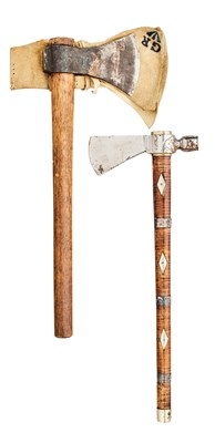 Lot 569 - A PIPE TOMAHAWK IN NATIVE NORTH AMERICAN INDIAN STYLE OF THE LATE 18TH CENTURY