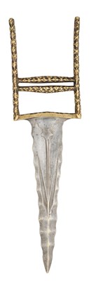 Lot 532 - AN UNUSUAL INDIAN KATAR, 18TH/19TH CENTURY
