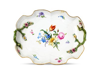 Lot 4 - A MEISSEN PORCELAIN PURPLE AND GOLD GROUND SHAPED LOBED DISH, THE PORCELAIN 18TH CENTURY