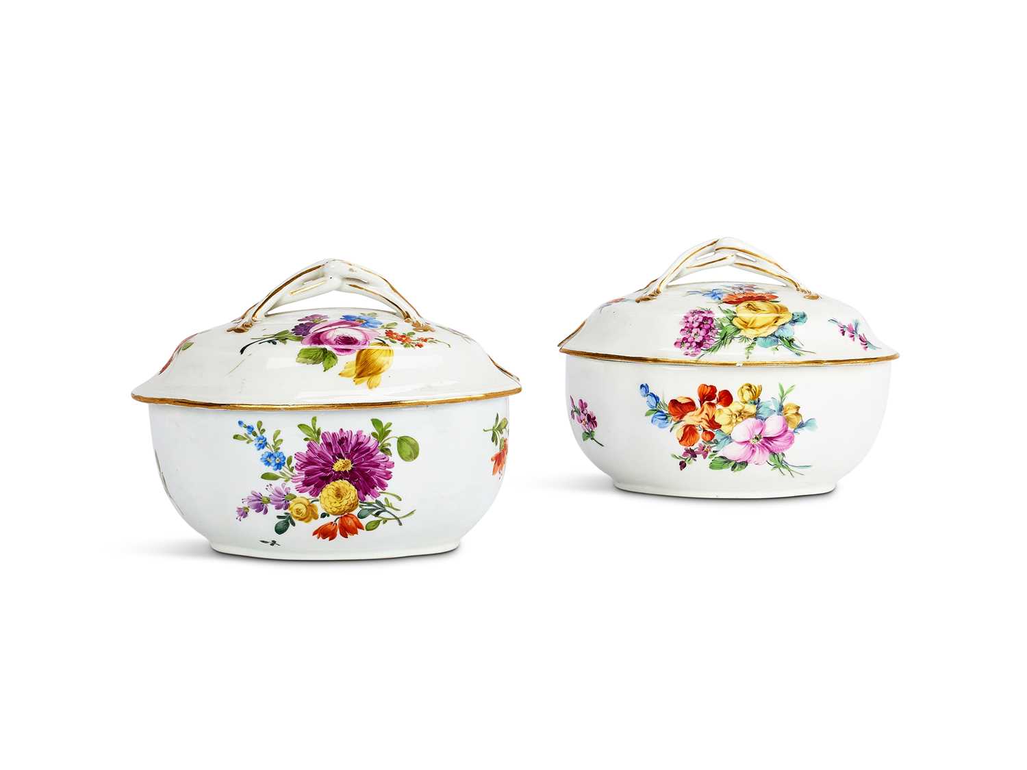Lot 5 - A PAIR OF MEISSEN PORCELAIN SAUCE TUREENS AND COVERS, CIRCA 1765-75