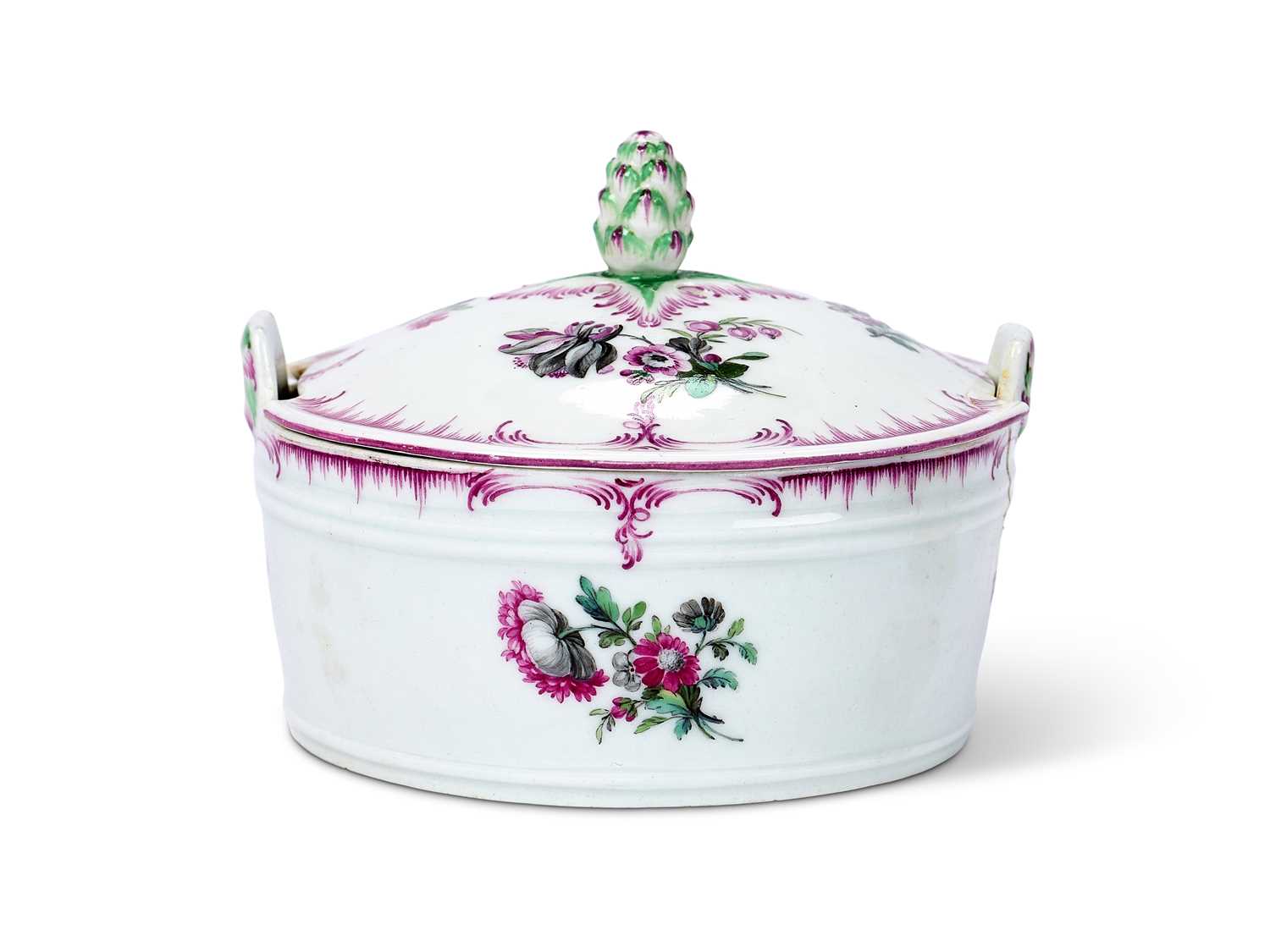 Lot 2 - A BERLIN (KPM) PORCELAIN BUTTER TUB AND COVER, CIRCA 1770-80