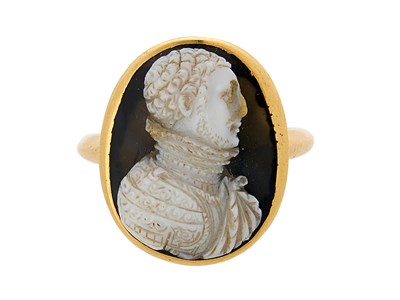 Lot 310 - A SARDONYX CAMEO PORTRAIT OF A GENTLEMAN, ITALIAN, 16TH CENTURY