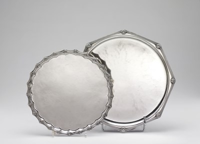 Lot 119 - A SILVER SALVER