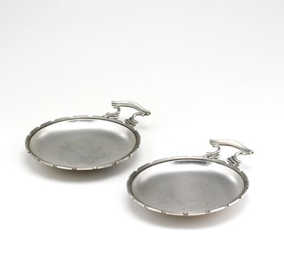 Lot 123 - A PAIR OF SILVER SMALL DISHES