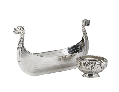 Lot 131 - A NORWEGIAN SILVER LONGBOAT