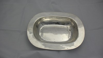 Lot 137 - A CHINESE EXPORT SILVER DISH