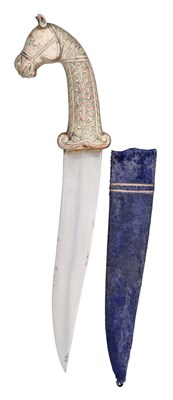 Lot 530 - A MODERN INDIAN KHANJAR