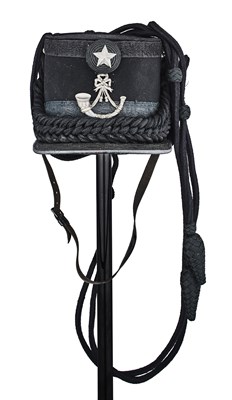 Lot 164 - A FINE OFFICER'S SHAKO OF THE SCOTTISH RIFLES