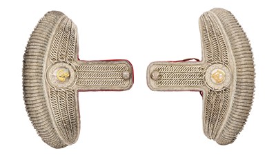Lot 196 - A SUPERB CASED PAIR OF LIGHT INFANTRY OFFICER'S WINGS