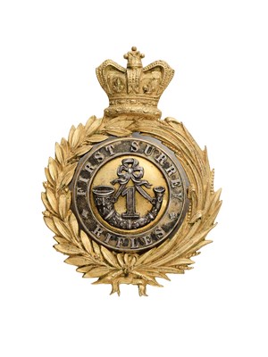 Lot 655 - AN OFFICER'S SHOULDERBELT PLATE OF THE 1ST SURREY RIFLES