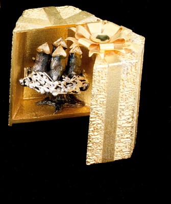 Lot 40 - FOUR CALLING BIRDS: A PARCEL-GILT-SILVER 'TWELVE YEARS OF CHRISTMAS' SURPRISE BOX