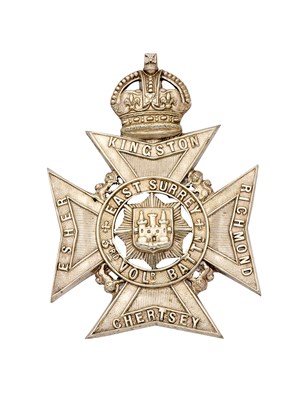 Lot 256 - A 3RD VOLUNTEER BATTALION EAST SURREY REGIMENT HELMET PLATE, POST-1901