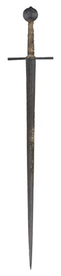 Lot 40 - A FINE MEDIEVAL SWORD, MID-LATE 14TH CENTURY, PROBABLY FRENCH