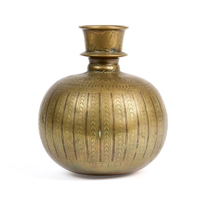 Lot 44 - A MUGHAL BRASS HUQQA BOTTLE, NORTHERN INDIA, PROBABLY LAHORE (NOW PAKISTAN), 18TH CENTURY
