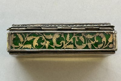 Lot 54 - A SMALL THEWA BOX, PRATAPGARH, RAJASTHAN, 19TH CENTURY