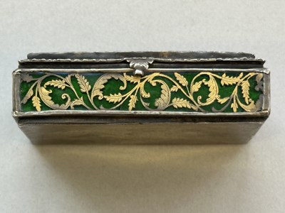 Lot 54 - A SMALL THEWA BOX, PRATAPGARH, RAJASTHAN, 19TH CENTURY