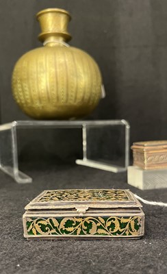 Lot 54 - A SMALL THEWA BOX, PRATAPGARH, RAJASTHAN, 19TH CENTURY